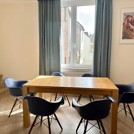 4 Rooms, Free Parking, 25 Min To Duesseldorf, 100 Mbps Wlan Duisburg