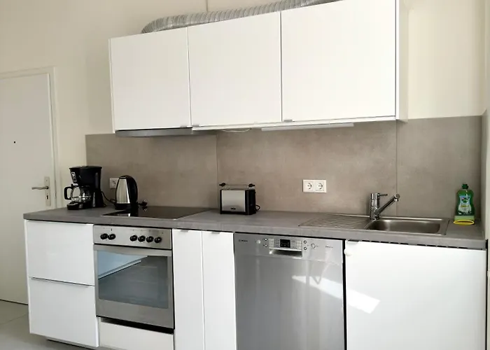 4 Rooms, Free Parking, 25 Min To Duesseldorf, 100 Mbps Wlan Appartement