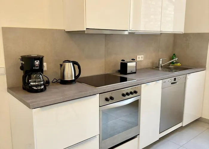 Appartement 4 Rooms, Free Parking, 25 Min To Duesseldorf, 100 Mbps Wlan *