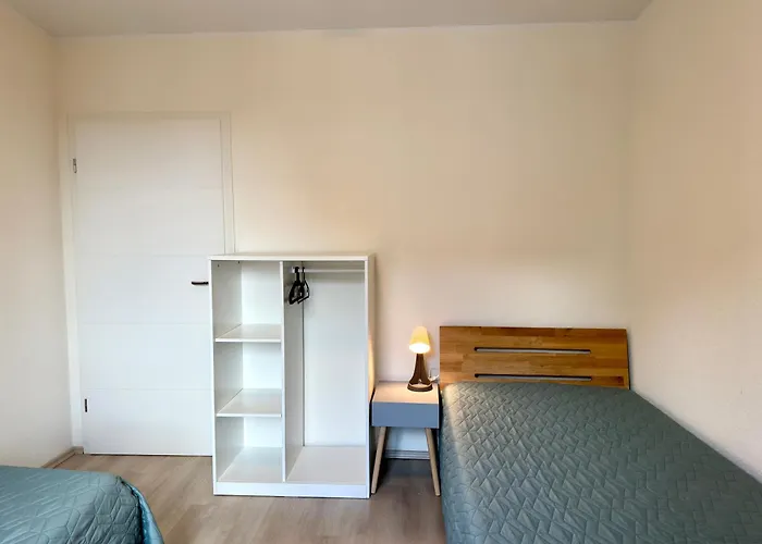 Appartement 4 Rooms, Free Parking, 25 Min To Duesseldorf, 100 Mbps Wlan