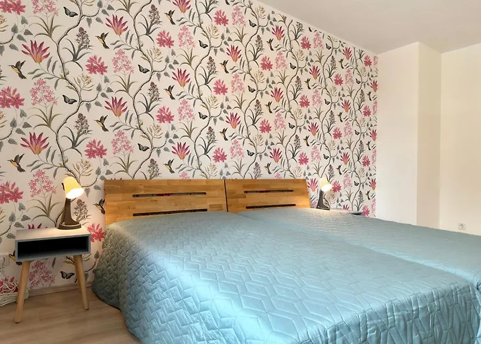 4 Rooms, Free Parking, 25 Min To Duesseldorf, 100 Mbps Wlan * Duisburg