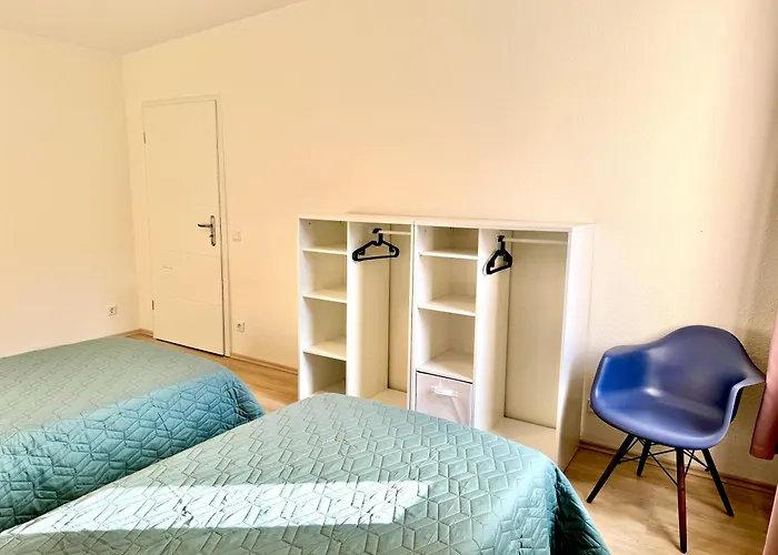 4 Rooms, Free Parking, 25 Min To Duesseldorf, 100 Mbps Wlan * Duisburg