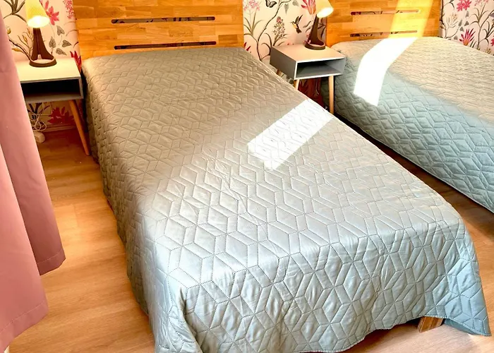 4 Rooms, Free Parking, 25 Min To Duesseldorf, 100 Mbps Wlan Appartement